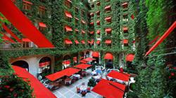 Albergo Hotel Plaza Athenee Paris, Parigi, Francia