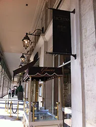 Angelina, Parigi