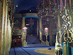 Cabaret Folies Bergere, Parigi